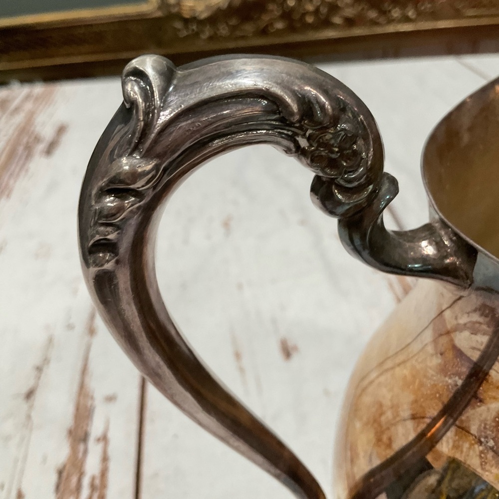 VINTAGE F.B ROGERS SILVERSMITH PITCHER WITH ICE LIP - Picture 8 of 11